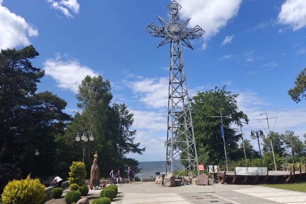 Słoneczny dzień na ulicy Pustkowo